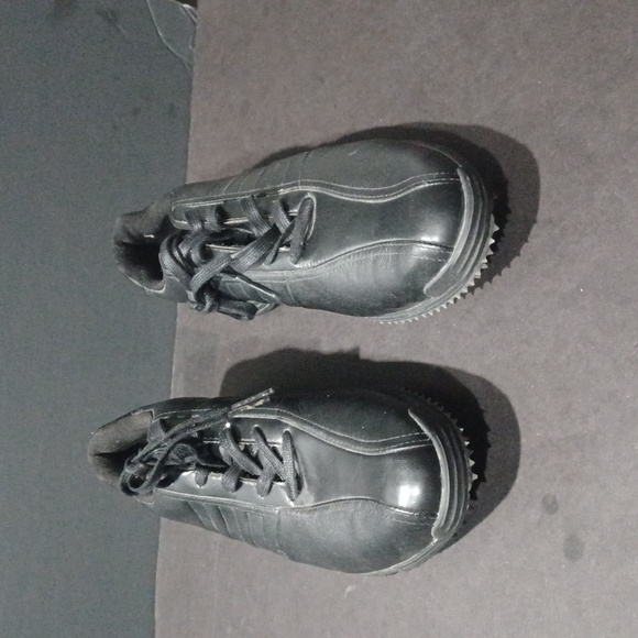 ADIDAS 2010 GREENSTAR BLACK LEATHER SOFT GOLF CLEATS MENS Sz 9 PRE-OWNED 670592 - Picture 2 of 6